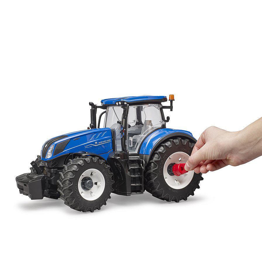 Bruder 1:16 New Holland T7.315 Tractor