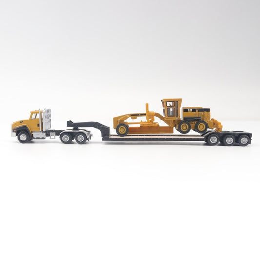 CAT CT660 Cab Tractor & Lowboy with Grader 1:87 scale
